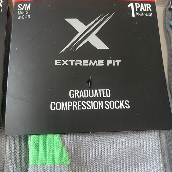 NEW Extreme Fit Graduated Compression Socks - Picture 2 of 4